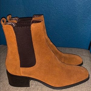 Salt Chelsea Boot, worn only once, practically NEW